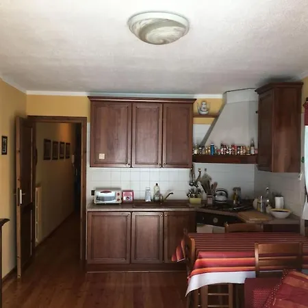 Cozy Mountains Apartment